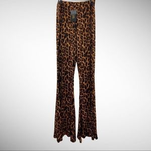 🤩Host Pick!!🤩BOHO Leopard Bell Bottoms Plus Size 3X Stretchy